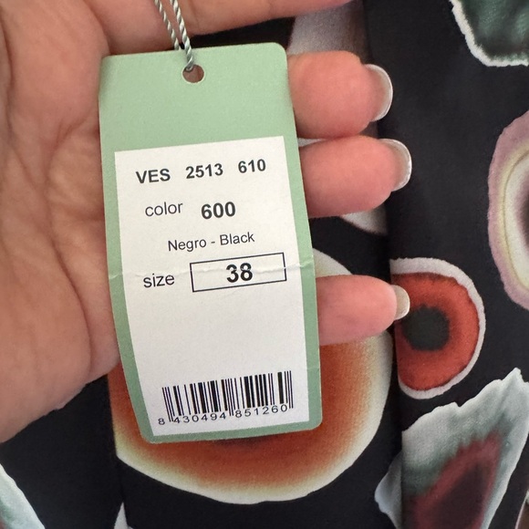 Hoss Intropia  NWT Silk Elegant Multicolor Patterned Dress. Ptp 17” length 37” - Picture 7 of 10